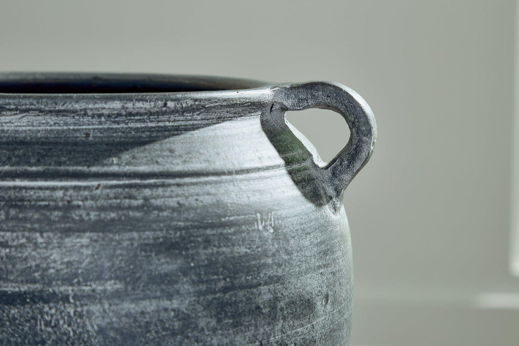 Meadie Vase - Aumand's Furniture (North Walpole, NH) 