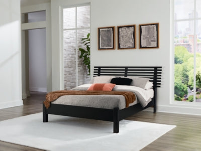Danziar Slat Bed - Aumand's Furniture (North Walpole, NH) 