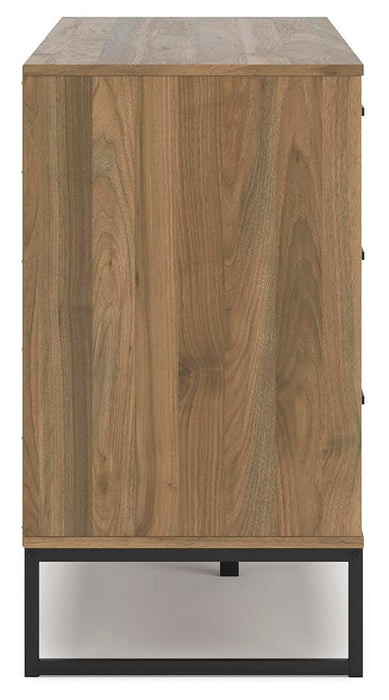 Deanlow Bedroom Package - Aumand's Furniture (North Walpole, NH) 